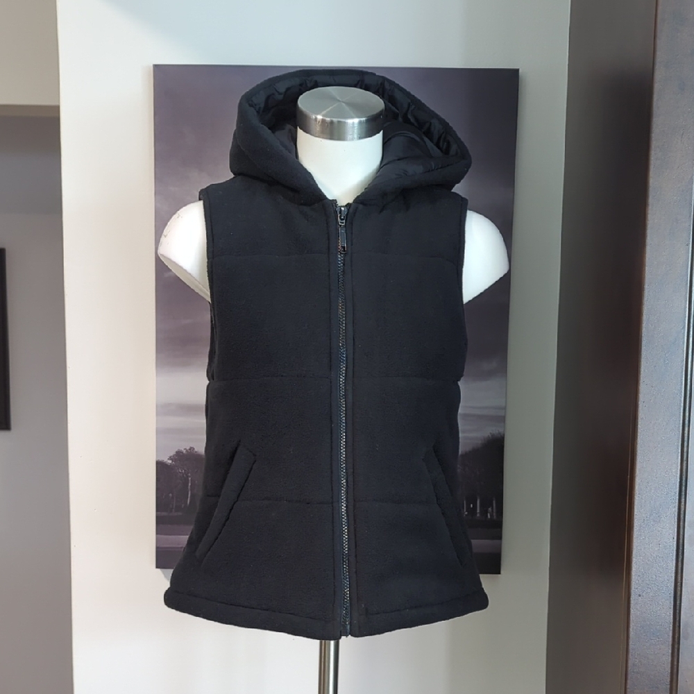 Women's Black Hooded Puffer Vest